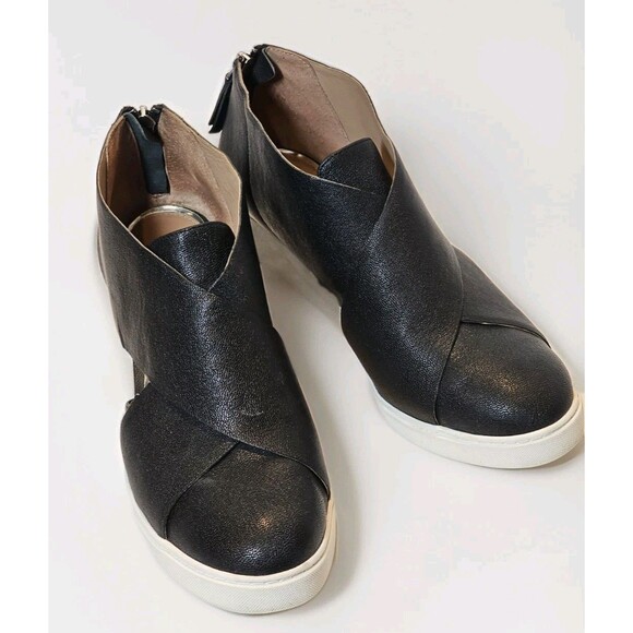 Linea Paolo Faith Wedge 8M Leather Sneaker Boot Women's Black Classic Chic - Picture 1 of 9